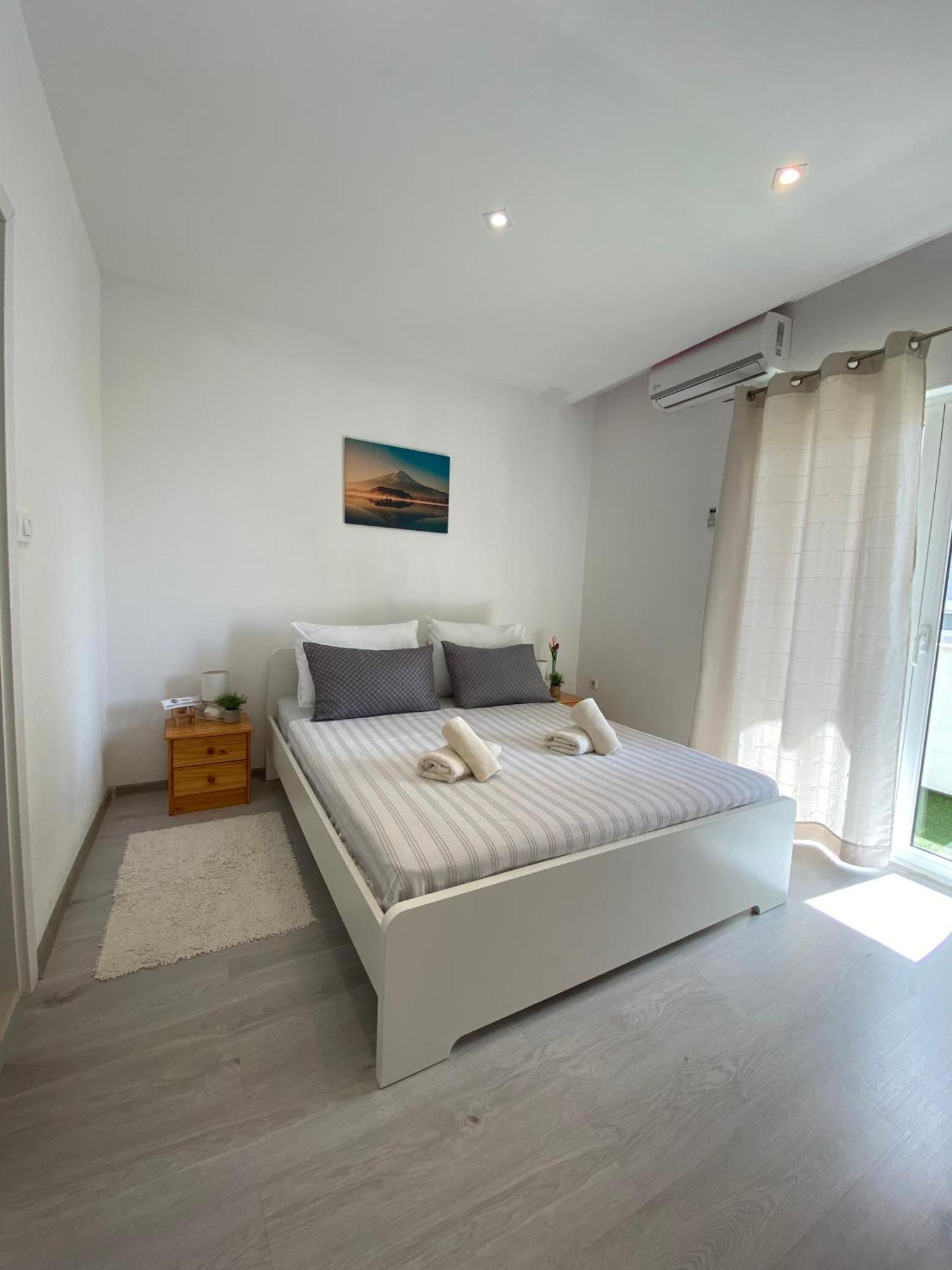 Apartments Sun & Sea Dugi Rat Εξωτερικό φωτογραφία